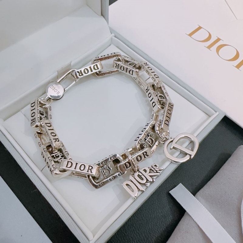 chr1st1an D10r necklaces
